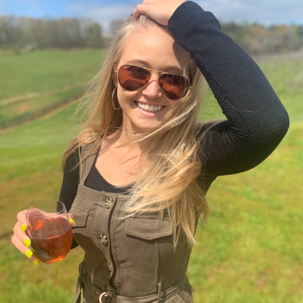 Meet your Posher, Jennifer